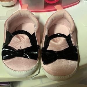 Little treasure shoes size 6-12 months